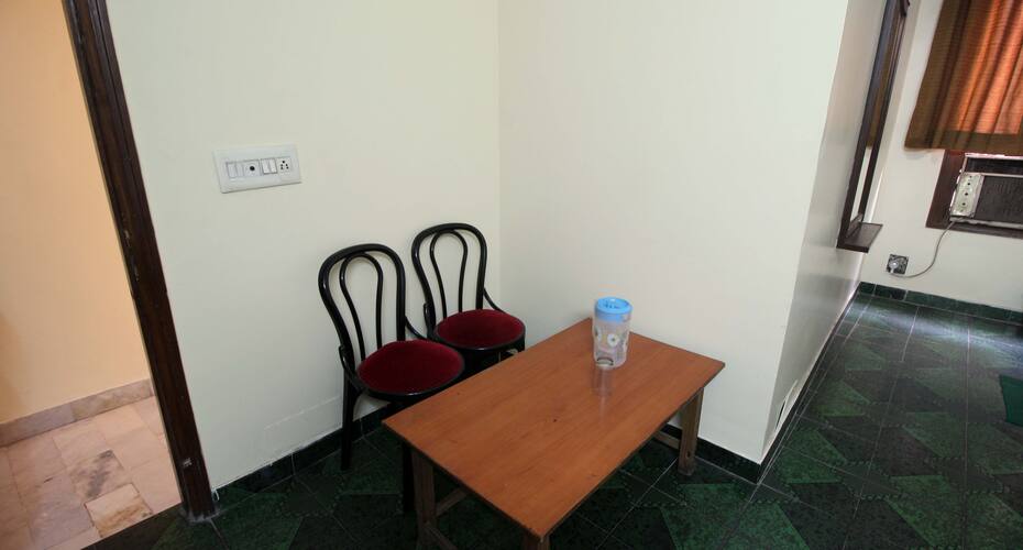 Hotel Lucky Inn, New Delhi 3
